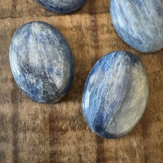 18x25mm Oval Kyanite Cabochon