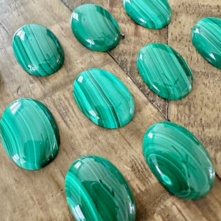 25x18mm Grade A Malachite Cabochon